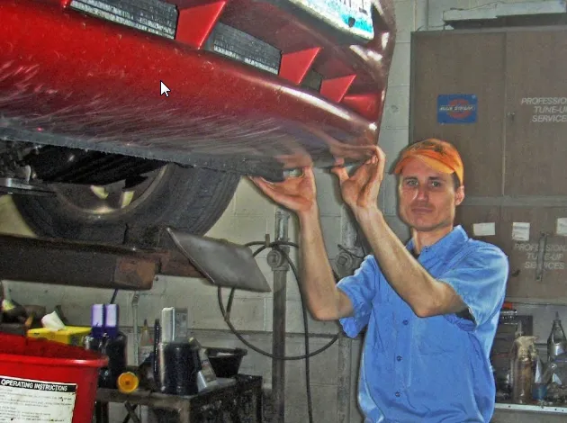 The Ellis and Ellis auto repair photograph published on the shop's own website